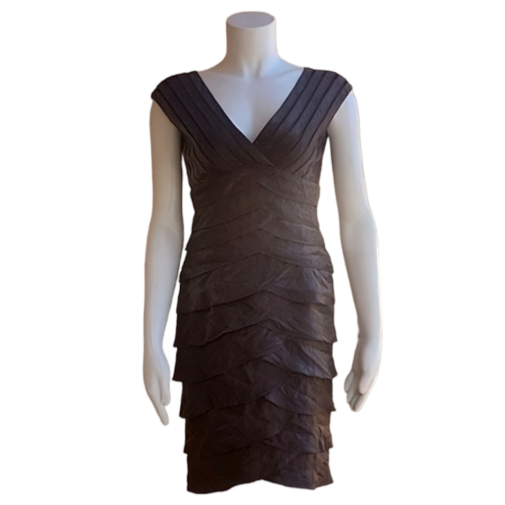 ADRIANNA PAPELL Metallic Tiered Cocktail Dress 4P Petite Shutter Pleat Wedding - Picture 13 of 16